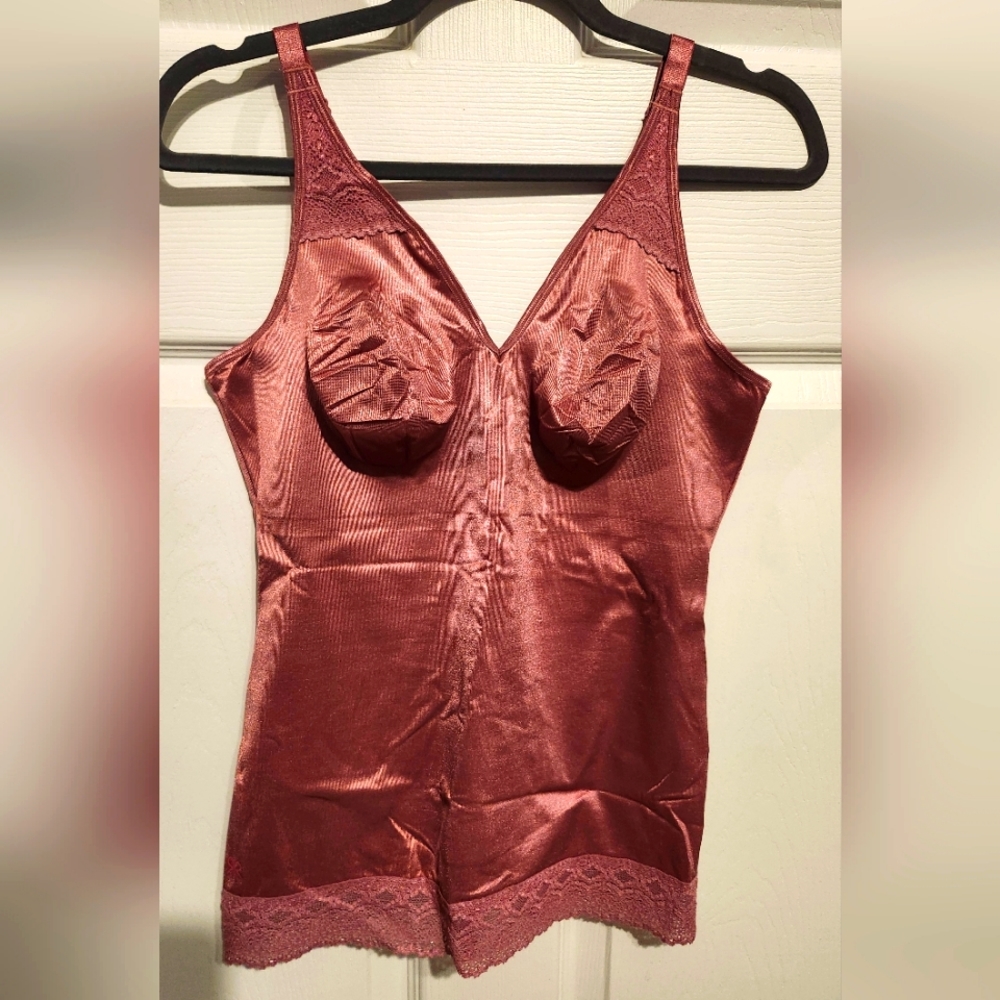 NWOT Ruby Ribbon Pin-Up cami
